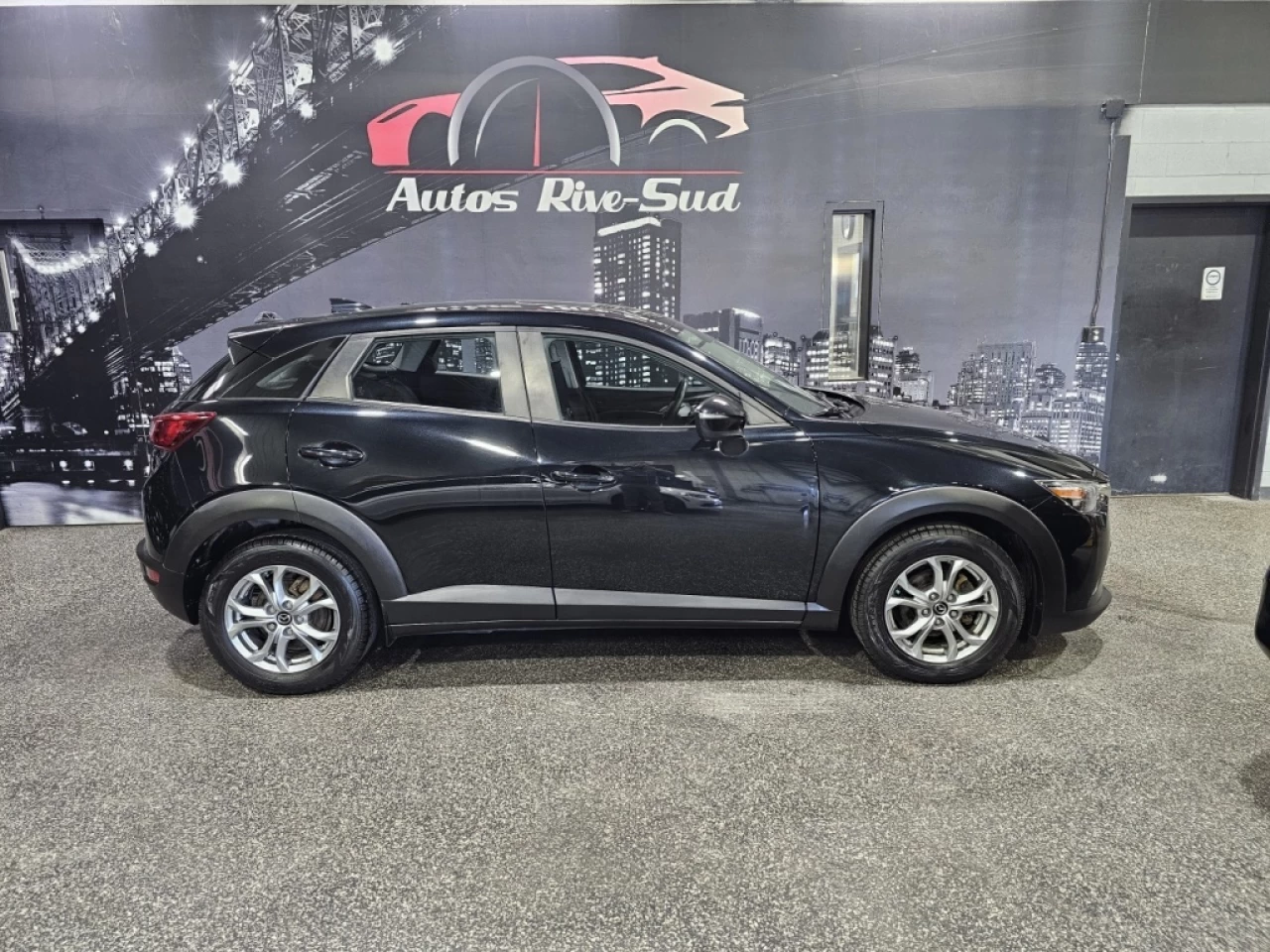 2016 Mazda CX-3 GS CUIR TOIT TRÈS PROPRE SEULEMENT 121 500KM Image principale