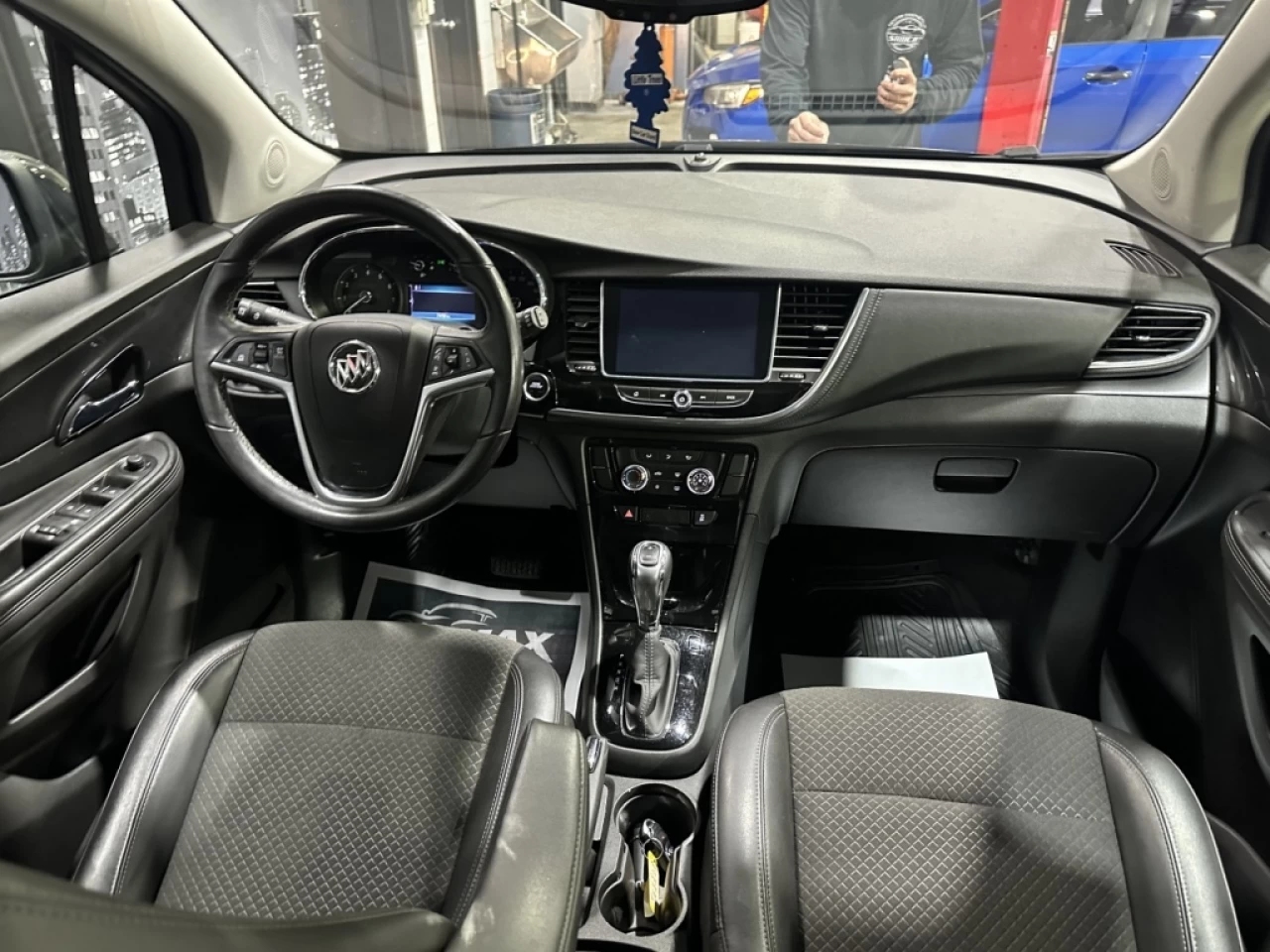 2020 Buick Encore AWD 4dr Preferred Main Image