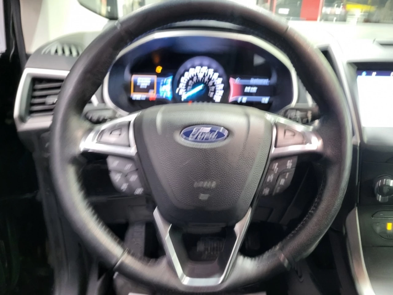 2019 Ford Edge SEL AWD Image principale