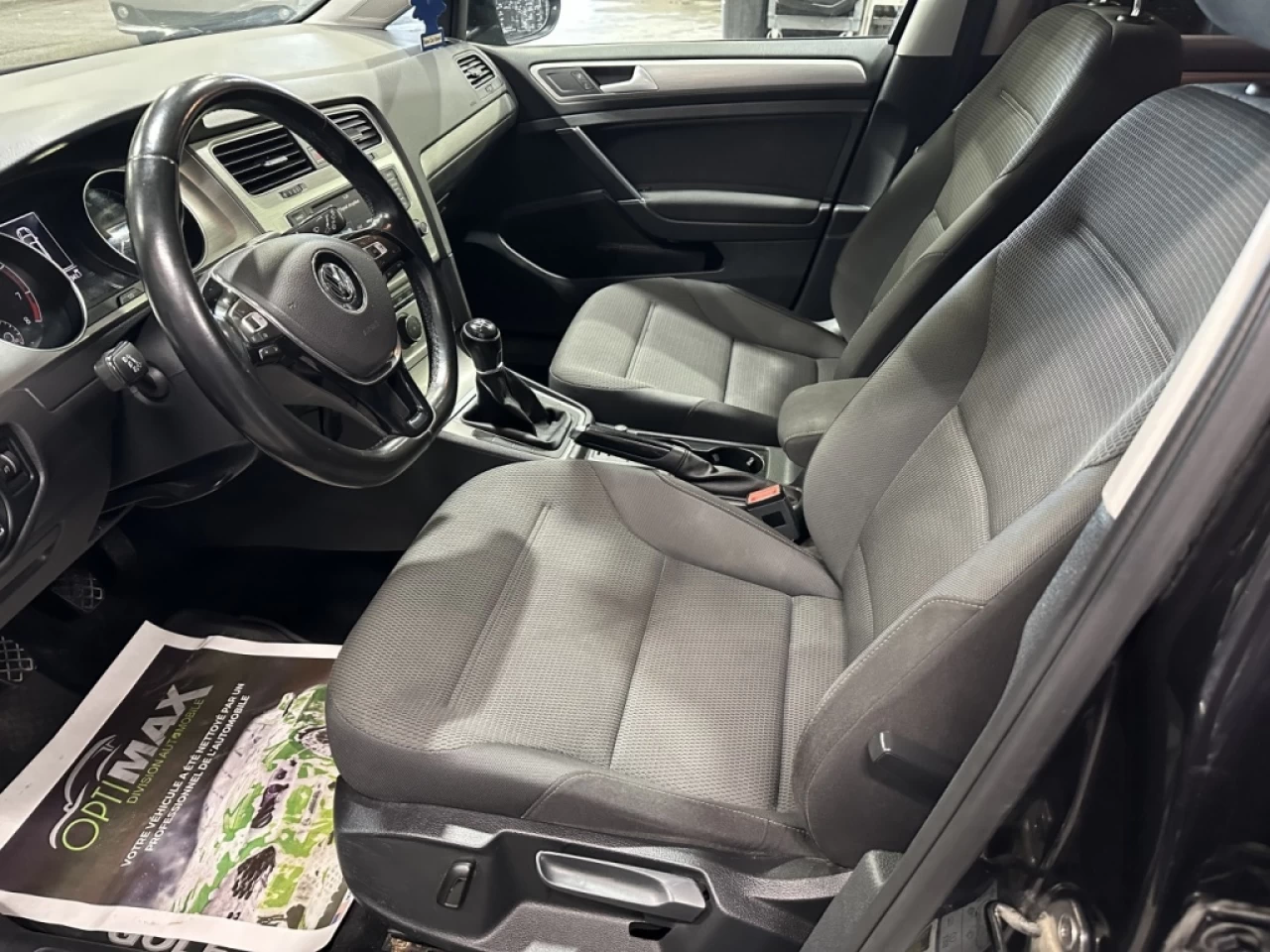 2016 Volkswagen Golf Comfortline TRÈS PROPRE SEULEMENT 126 300KM Image principale