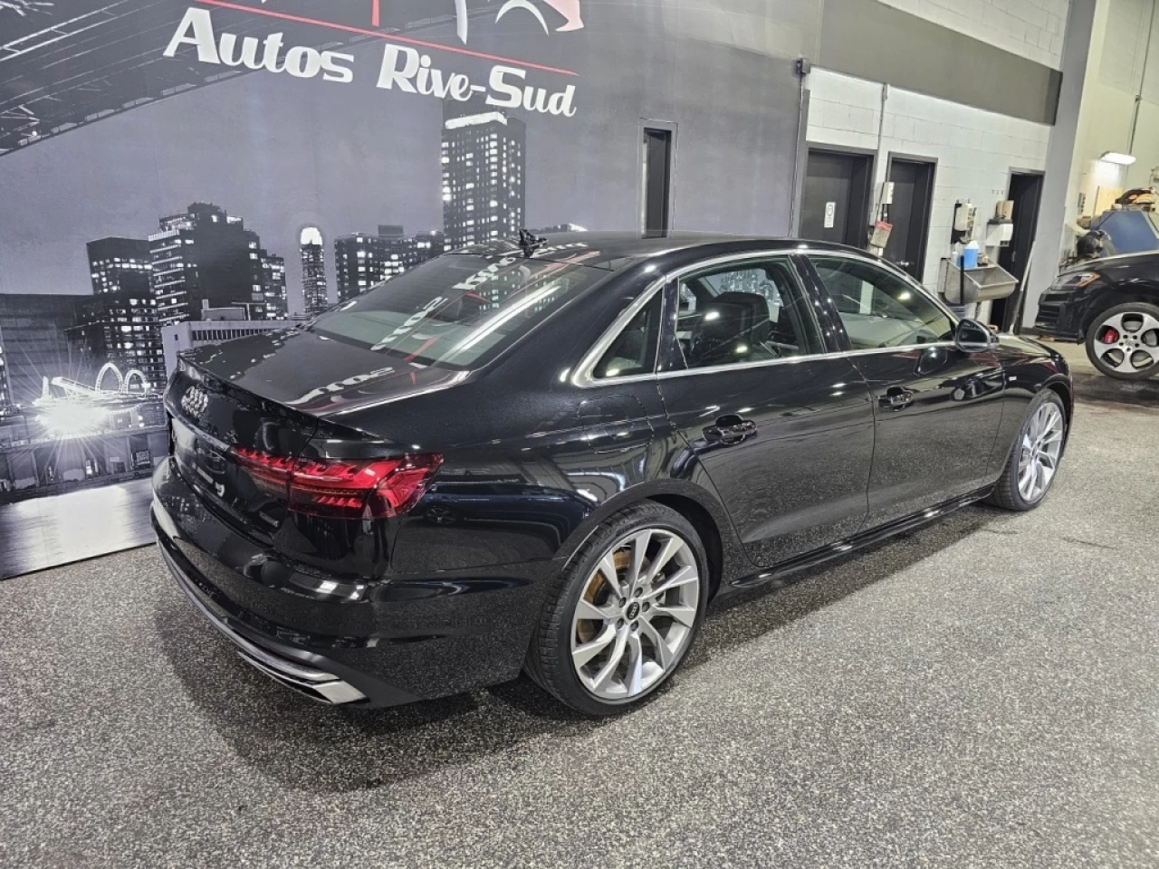 2021 Audi berline A4 PROGRESSIV S LINE TOIT CUIR GPS SEULEMENT 39 000KM Image principale