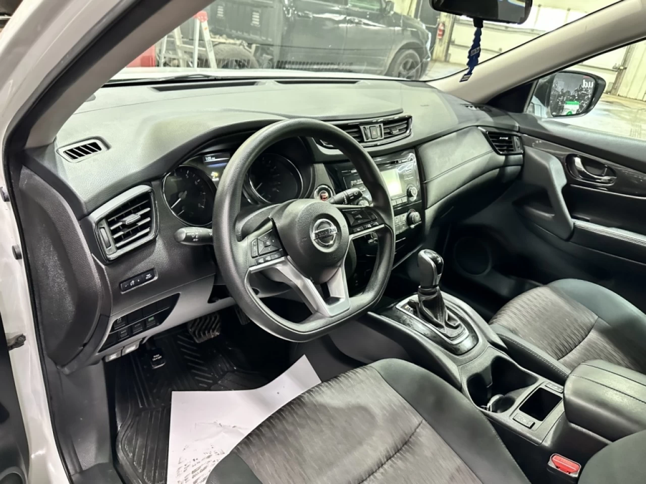 2017 Nissan Rogue SV AWD FULL ÉQUIPÉ SEULEMENT 85 000KM Main Image