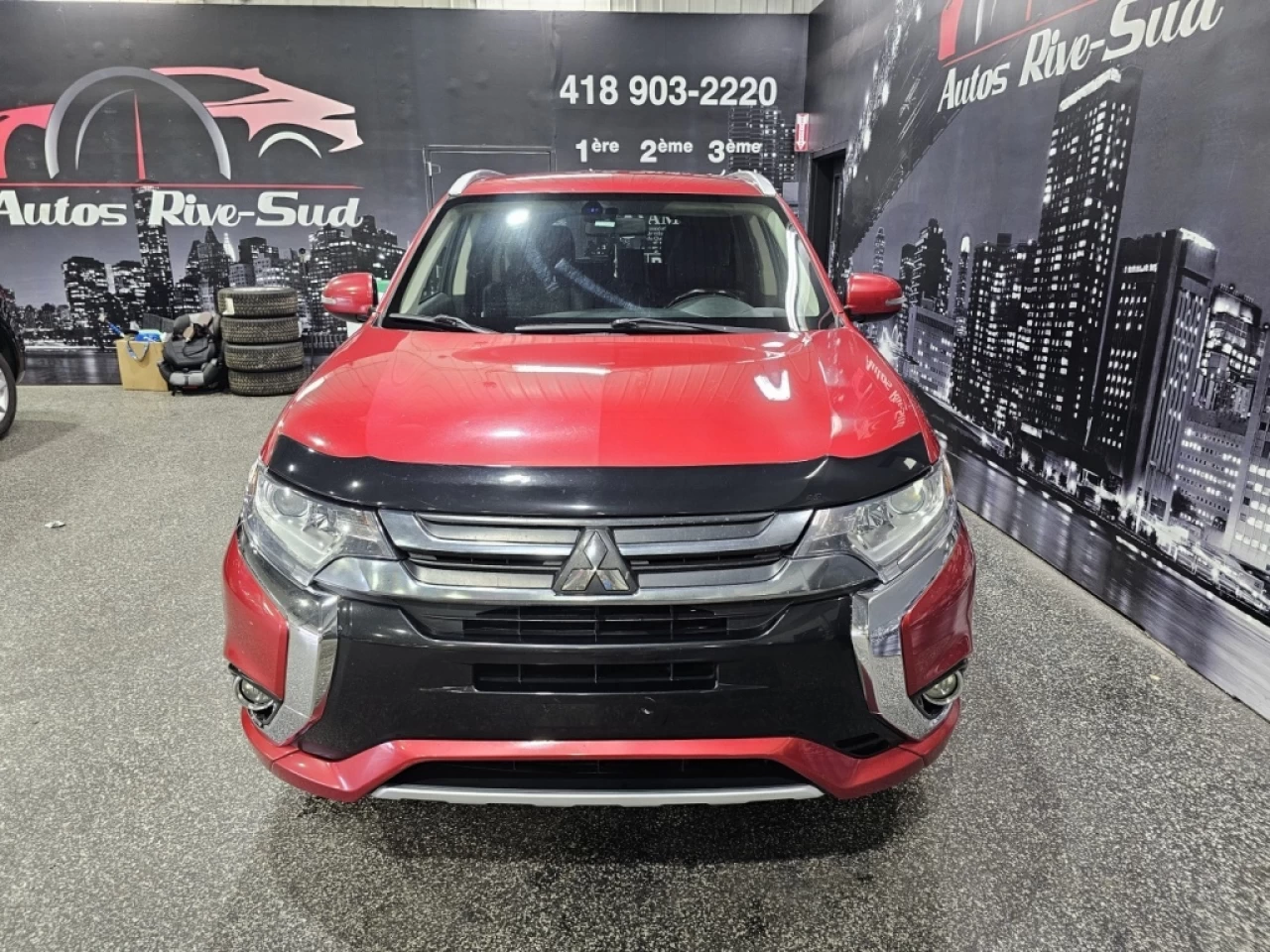 2018 Mitsubishi Outlander PHEV SE TOURING AWD HYBRIDE RECHARGABLE 137 000KM Image principale