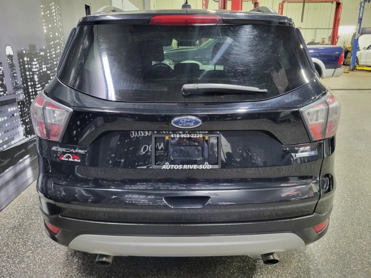 2017 Ford Escape SE AWD TRÈS PROPRE SEULEMENT 100 500KM Main Image