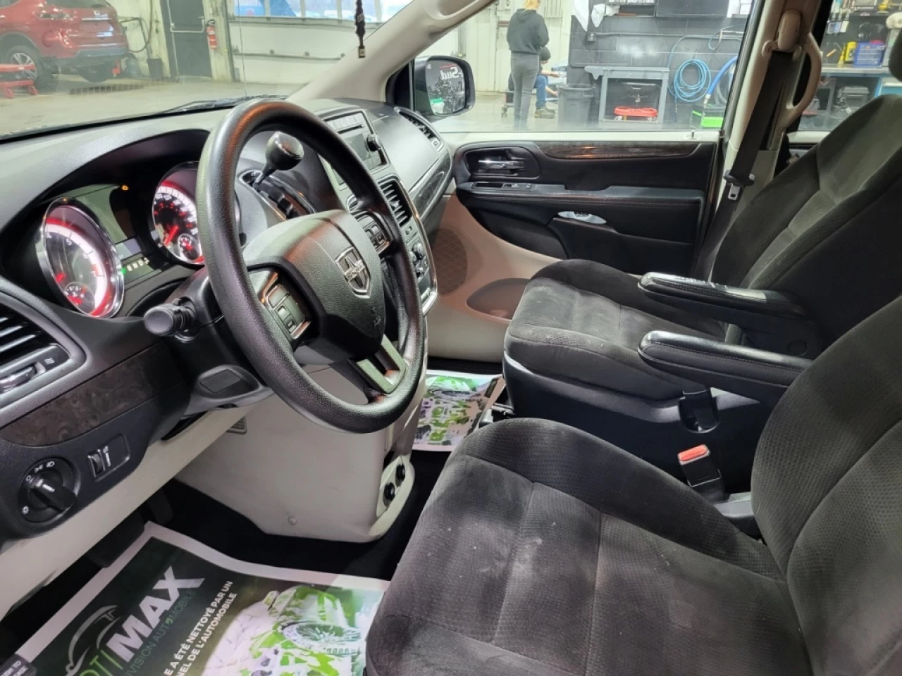 2018 Dodge Grand Caravan SXT 2WD Main Image