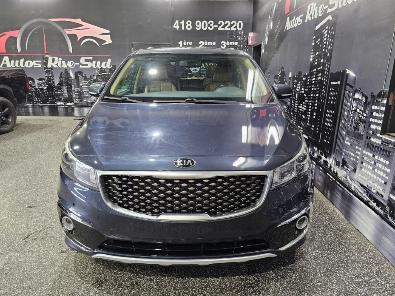 2017 Kia Sedona SXL V6 FULL LOAD CUIR TOIT SEULEMENT 142 700KM Image principale