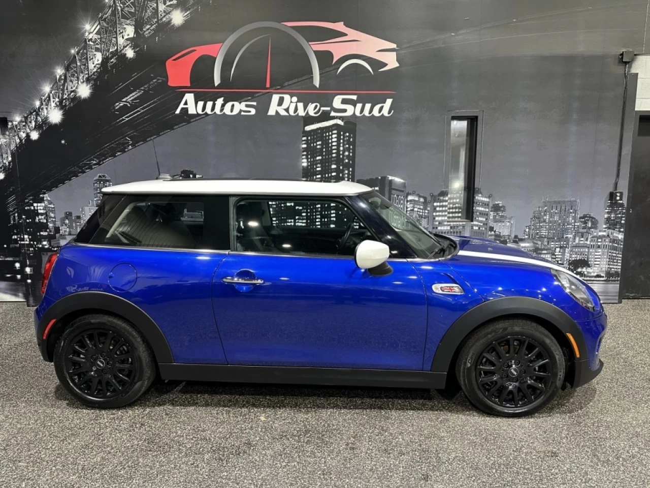 2020 MINI 3 Door AUTOMATIQUE TRÈS PROPRE SEULEMENT 46 200KM Main Image