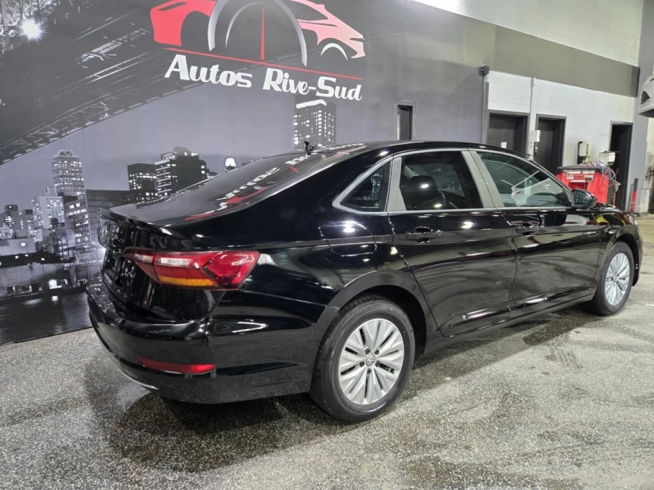 2019 Volkswagen Jetta Comfortline Auto Main Image