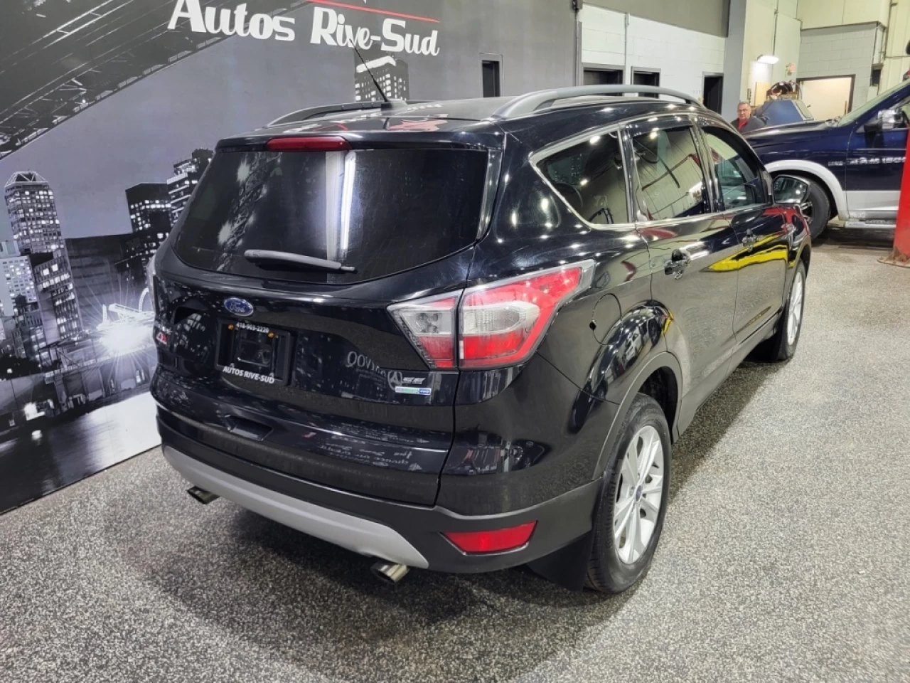 2017 Ford Escape 4WD 4dr SE Image principale