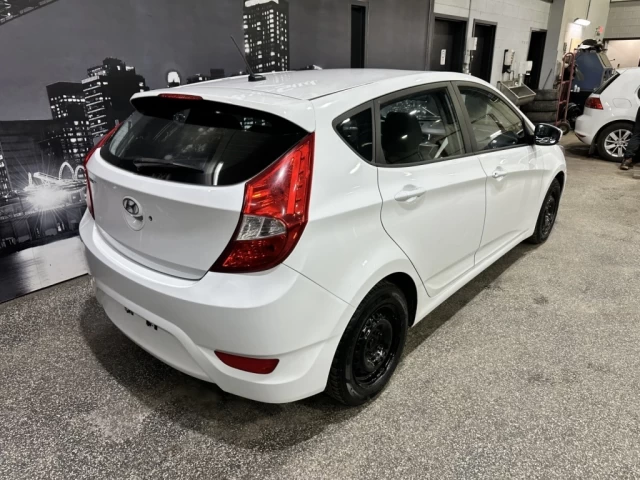 Hyundai Accent 5dr HB Auto GLS 2014