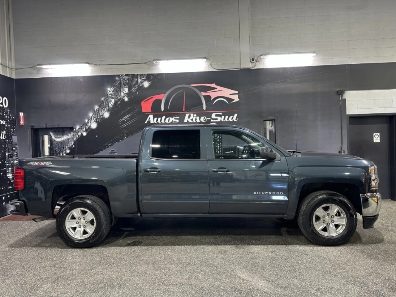 2018 Chevrolet Silverado 1500 LT 4X4 5.3L CREW CAB SEULEMENT 137 500KM Image principale