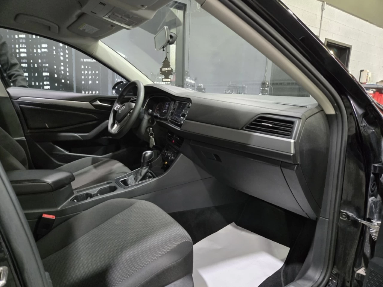 2019 Volkswagen Jetta Comfortline Auto Main Image