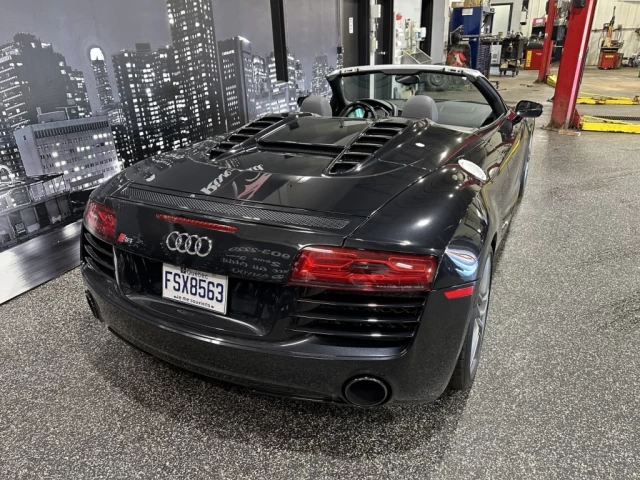 Audi R8 Spyder DÉCAPOTABLE QUATTRO IMPECCABLE SEULEMENT 35 900KM 2014