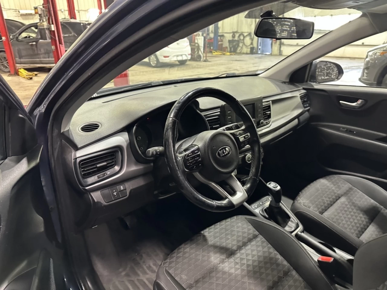 2018 Kia Rio5 LX BANC ET VOLANT CHAUFF. AVEC 148 000KM Main Image