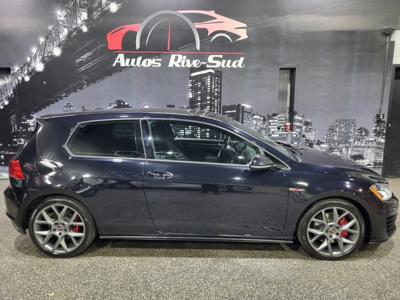 2017 Volkswagen Golf GTI AUTOMATIQUE DSG TRÈS PROPRE SEULEMENT 143 500KM Image principale