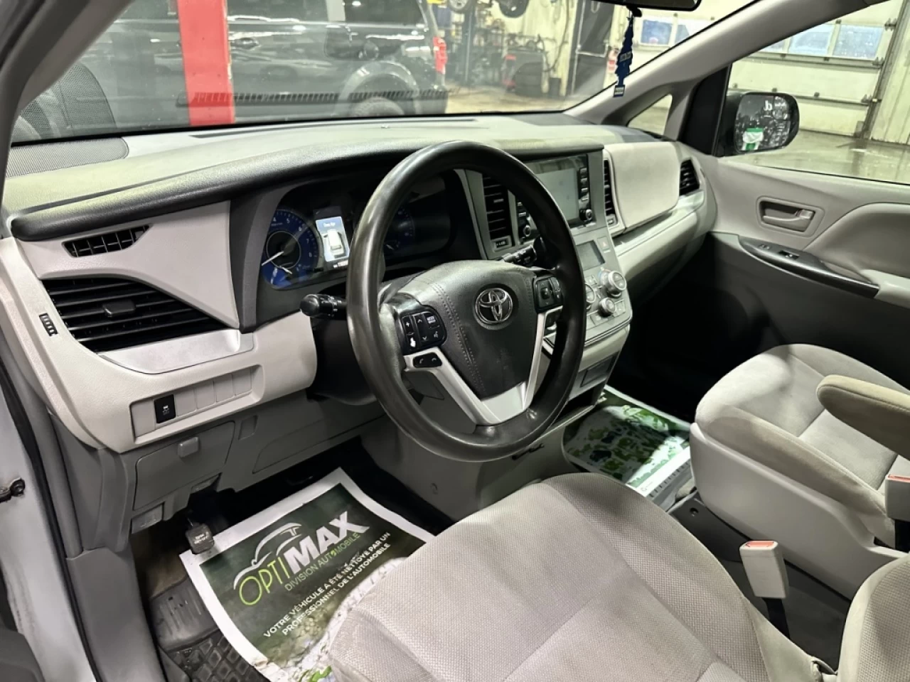 2018 Toyota Sienna LE 7 PASSAGERS A/C CAMERA SEULEMENT 118 300KM Main Image