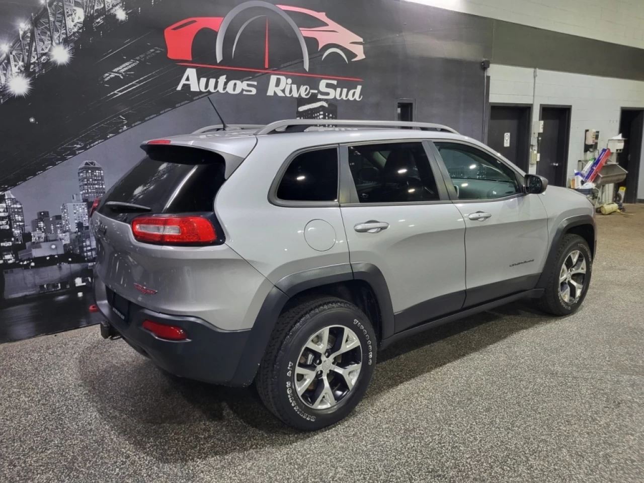 2014 Jeep Cherokee TRAILHAWK 4X4 FULL ÉQUIPÉ TRÈS PROPRE Image principale