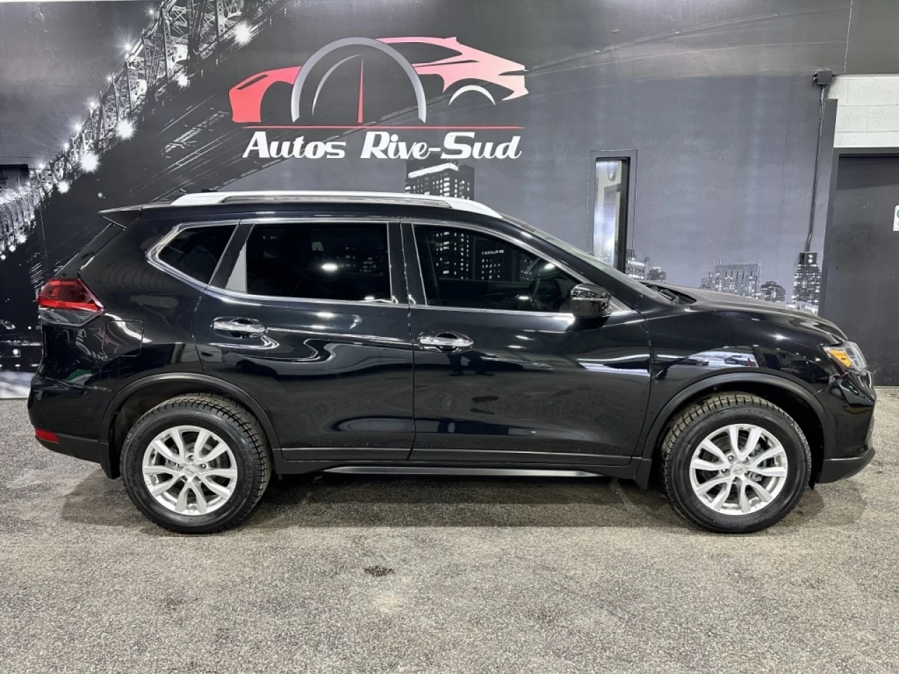 2018 Nissan Rogue SV AWD TRÈS PROPRE SEULEMENT 78 500KM Image principale