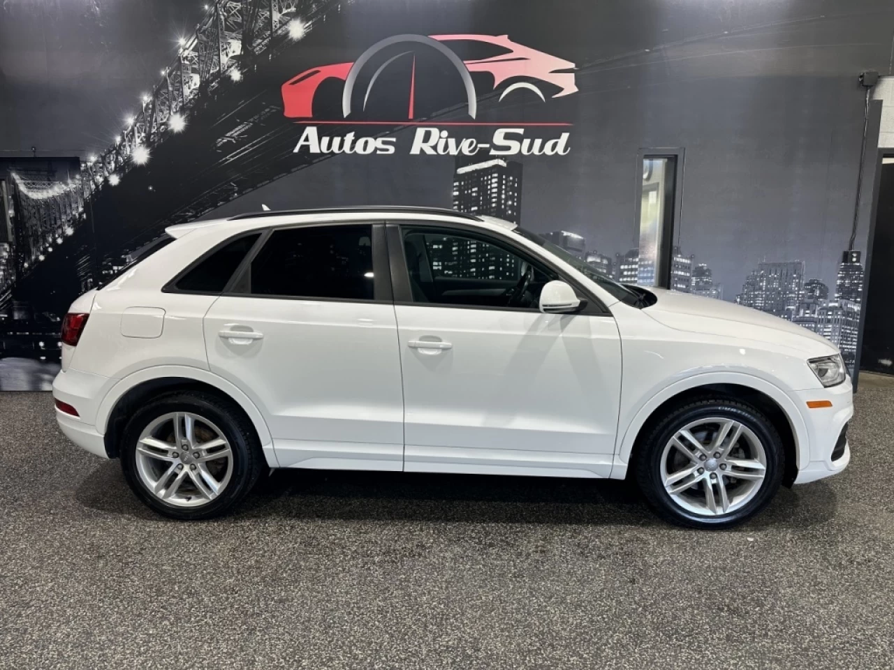 2017 Audi Q3 QUATTRO TOIT PANO CUIR  SEULEMENT 115 000KM Main Image