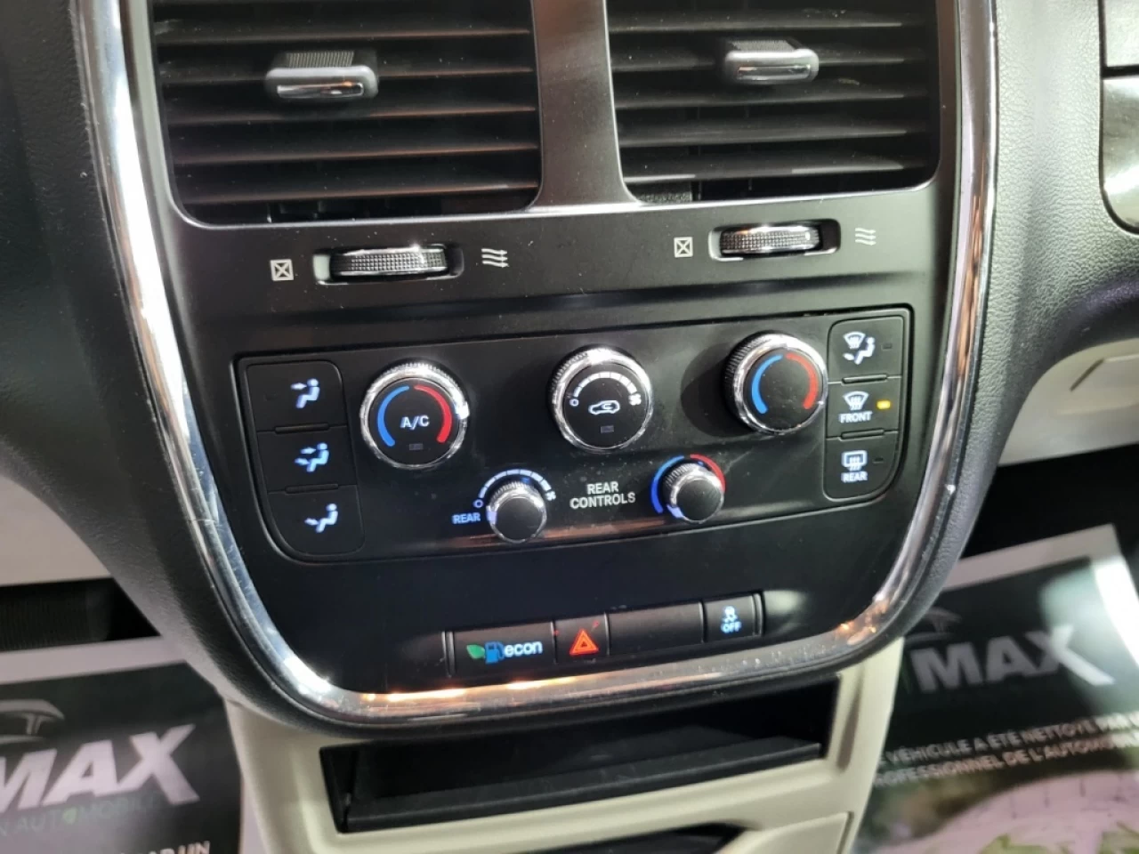 2018 Dodge Grand Caravan SXT 2WD Main Image