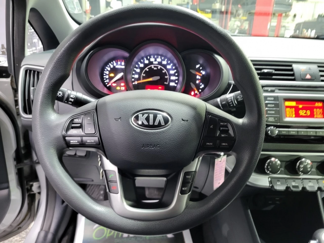 2017 Kia Rio AUTOMATIQUE A/C SUPER PROPRE SEULEMENT 110 500KM Main Image