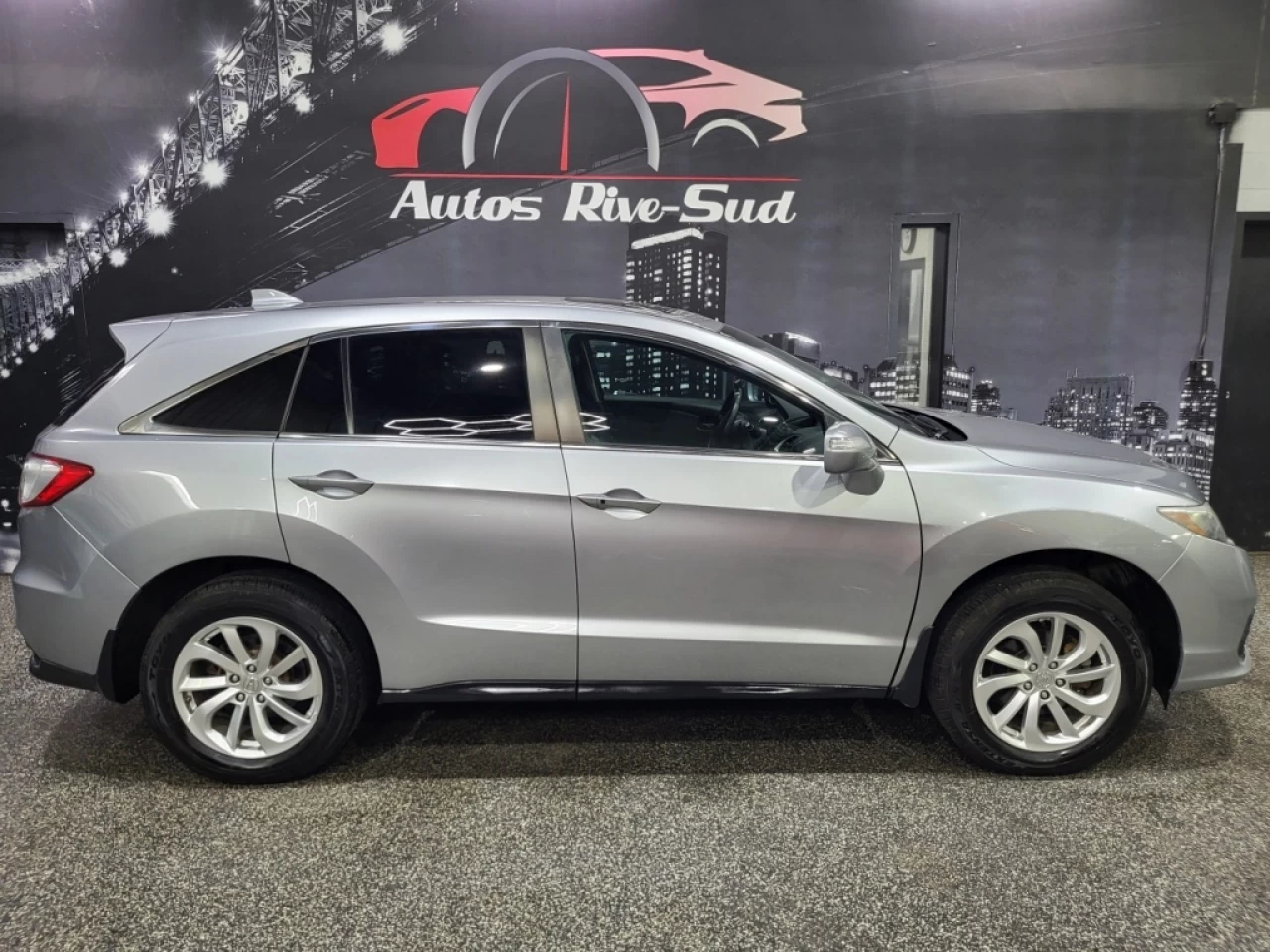 2017 Acura RDX AWD 4dr Tech Pkg Main Image