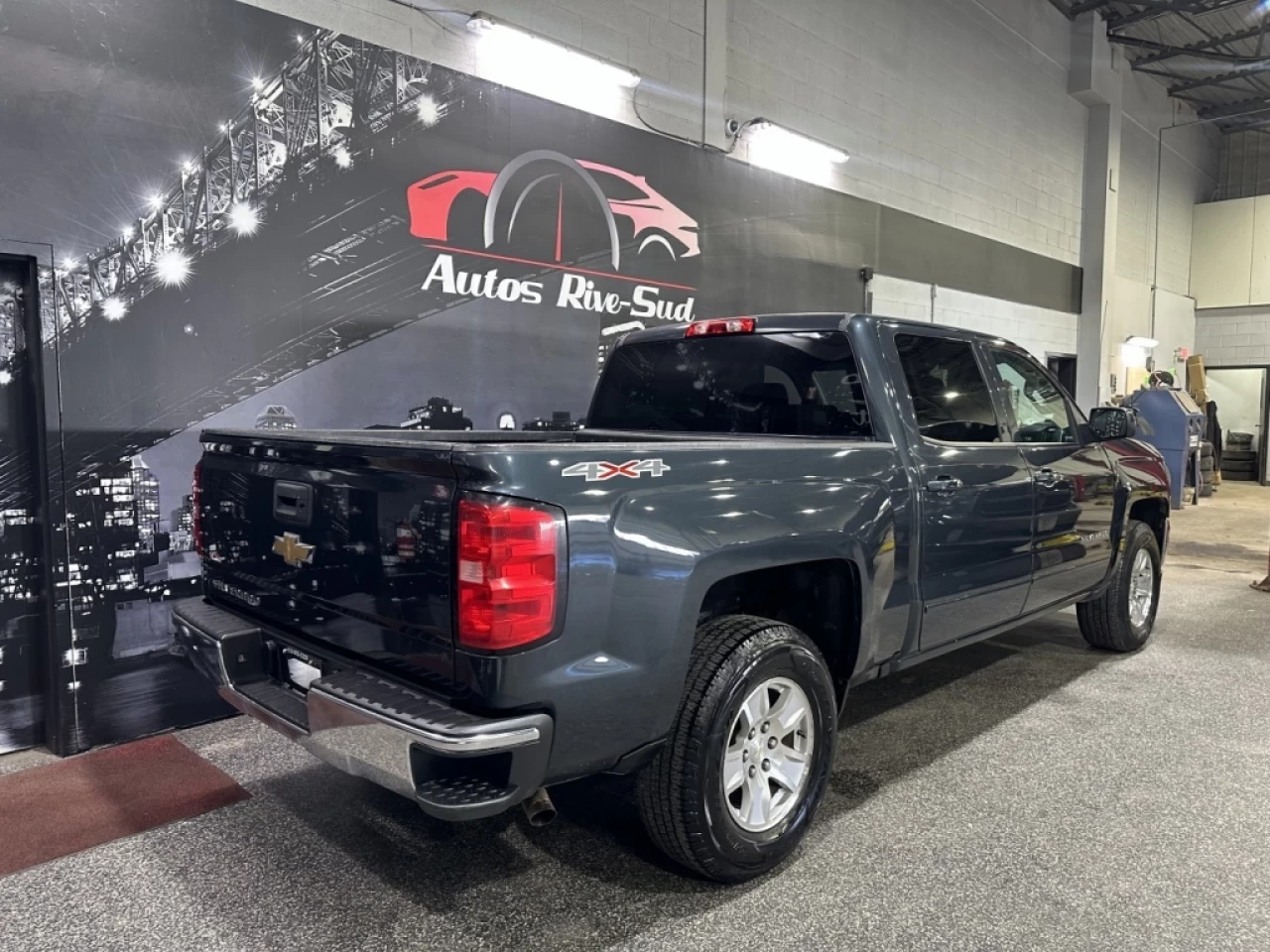 2018 Chevrolet Silverado 1500 LT 4X4 5.3L CREW CAB SEULEMENT 137 500KM Image principale