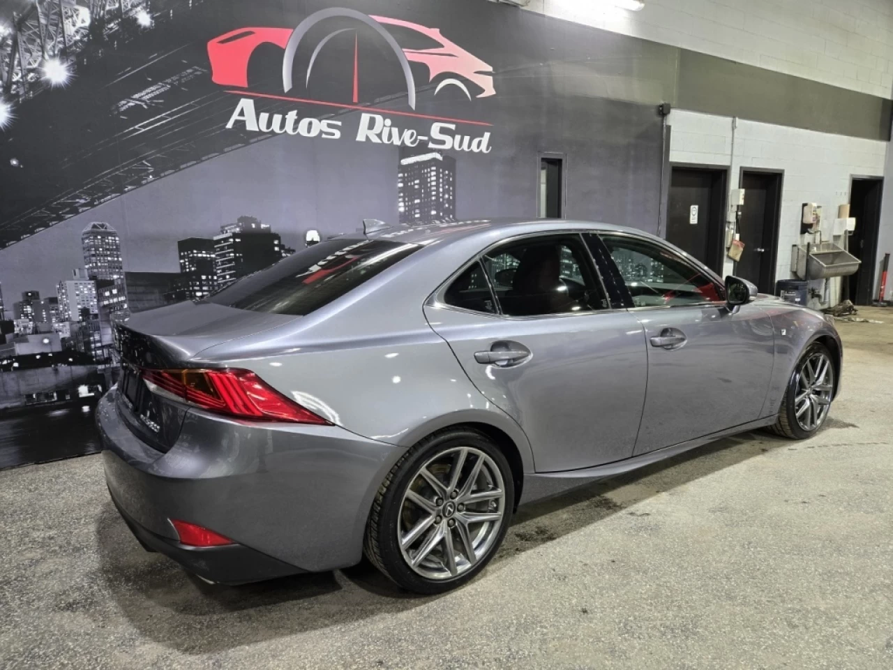 2020 Lexus IS IS 300 F SPORT CUIR ROUGE 58 100KM Image principale