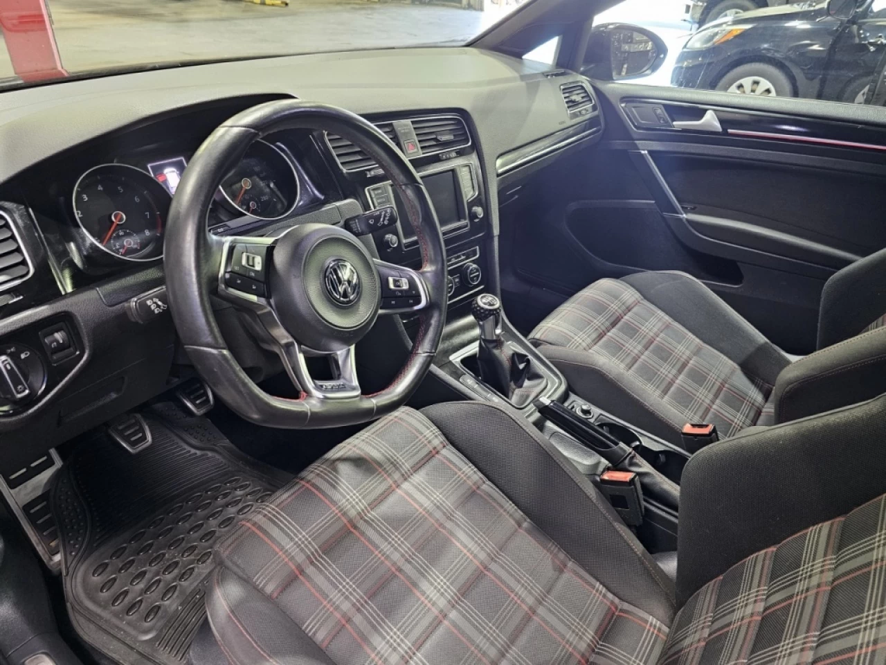 2017 Volkswagen Golf GTI AUTOBAHN 2.0 TURBO JAMAIS ACCIDENTÉ 134 000KM Image principale