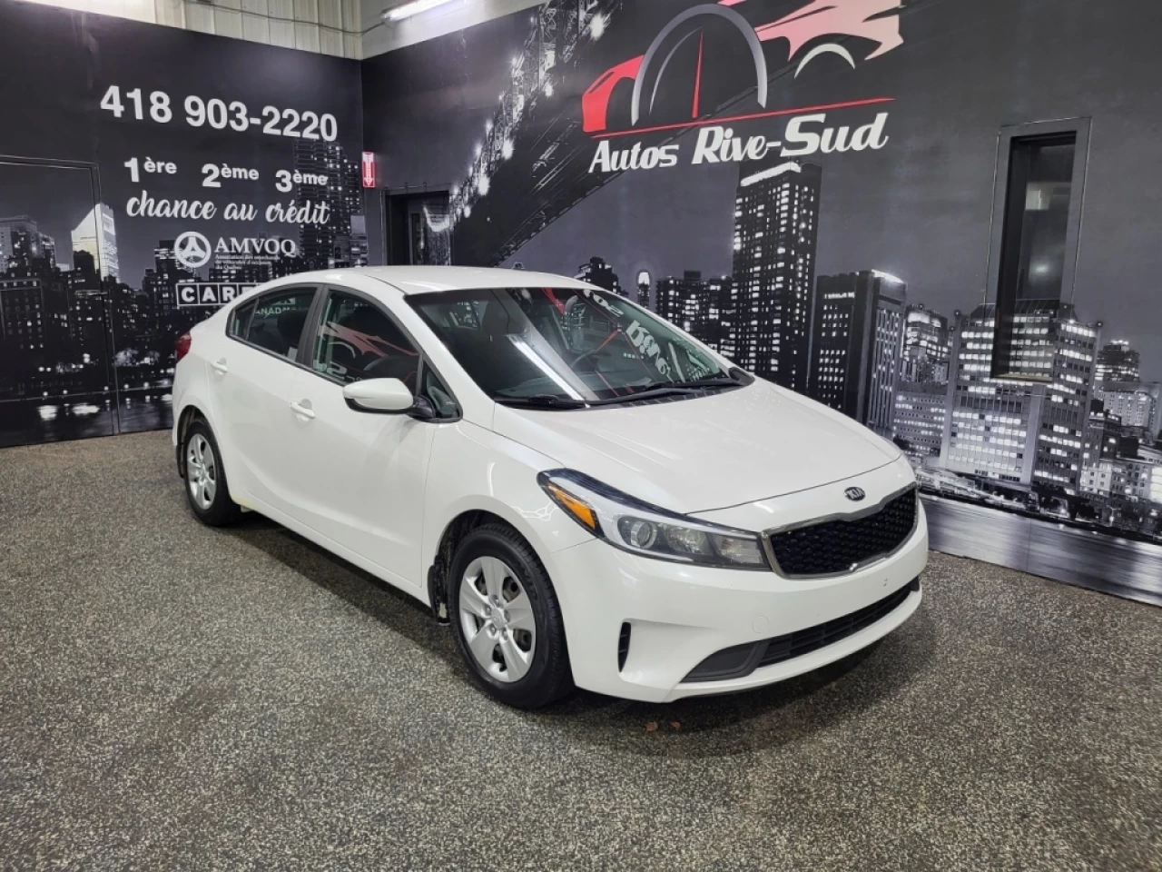 2017 Kia Forte LX MANUELLE TRÈS PROPRE SEULEMENT 139 700KM Main Image