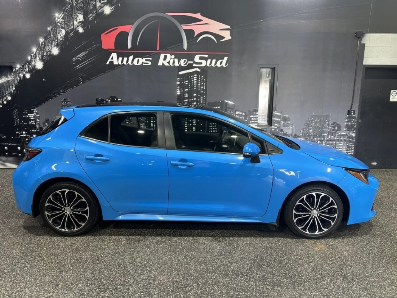 2019 Toyota Corolla Hatchback SE AUTOMATIQUE SEULEMENT 72 800KM Main Image