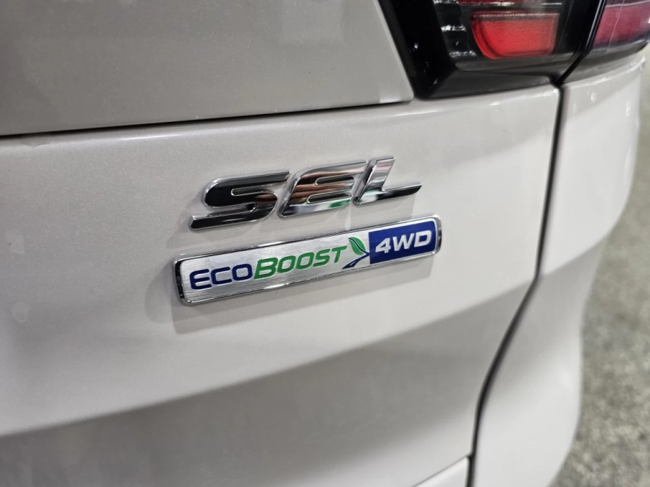 2018 Ford Escape SEL AWD 1.5L ECOBOOST CUIR TOIT PANO AVEC 124 400K Main Image