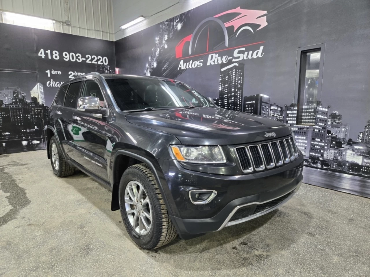 2014 Jeep Grand Cherokee 4WD 4dr Limited Main Image