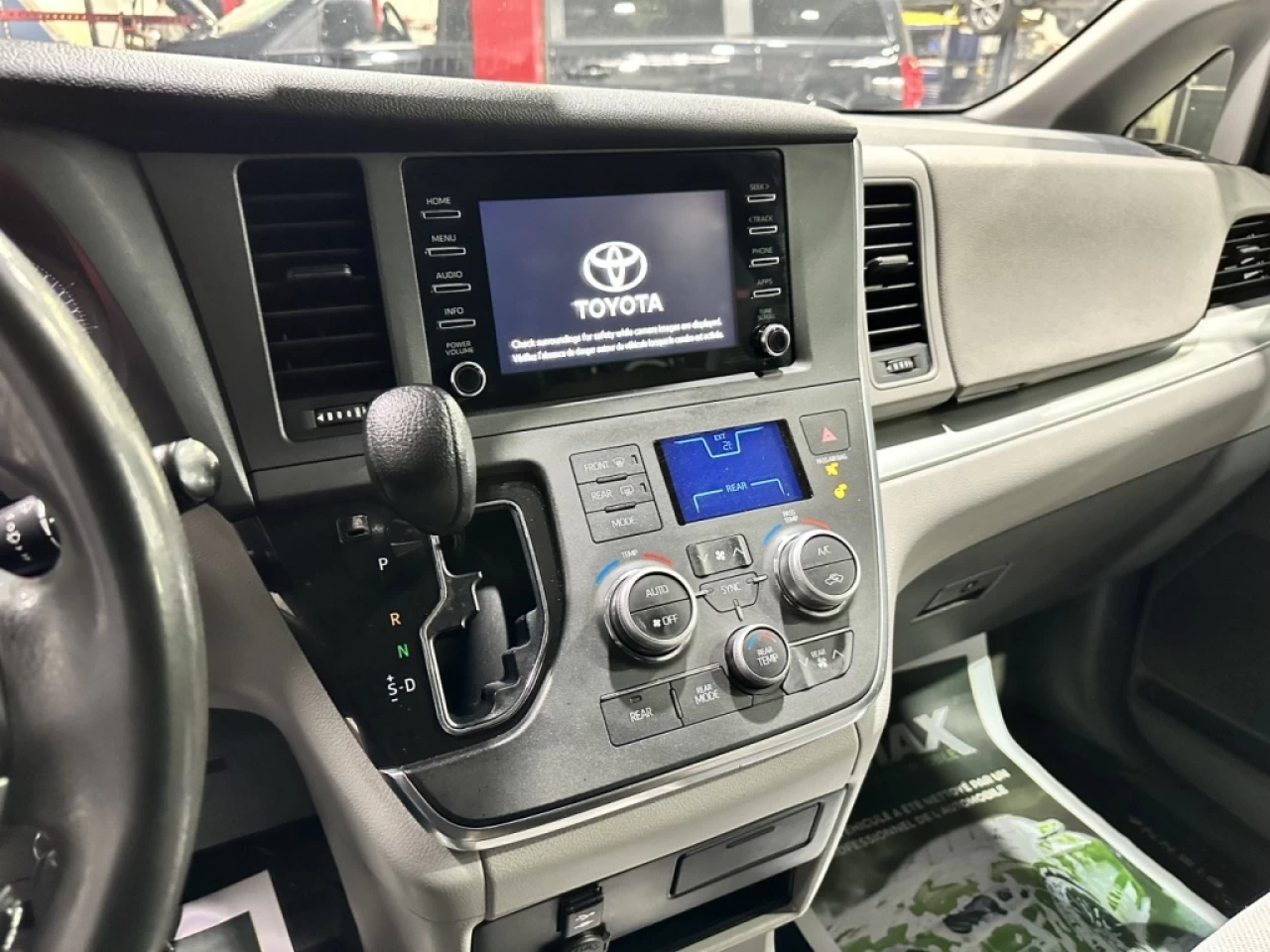 2018 Toyota Sienna LE 7 PASSAGERS A/C CAMERA SEULEMENT 118 300KM Main Image