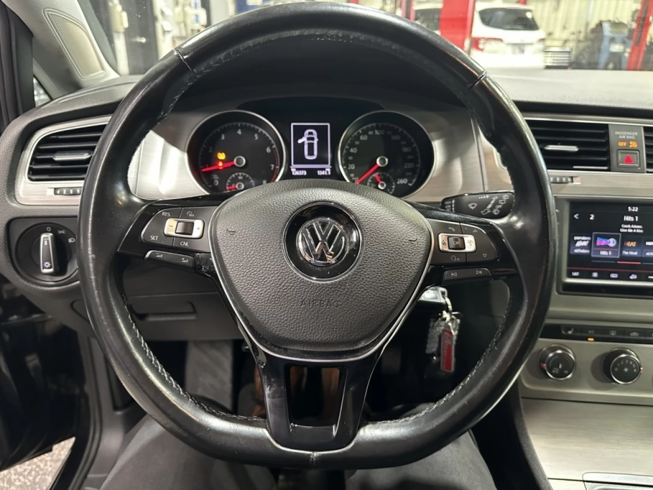 2016 Volkswagen Golf Comfortline TRÈS PROPRE SEULEMENT 126 300KM Image principale