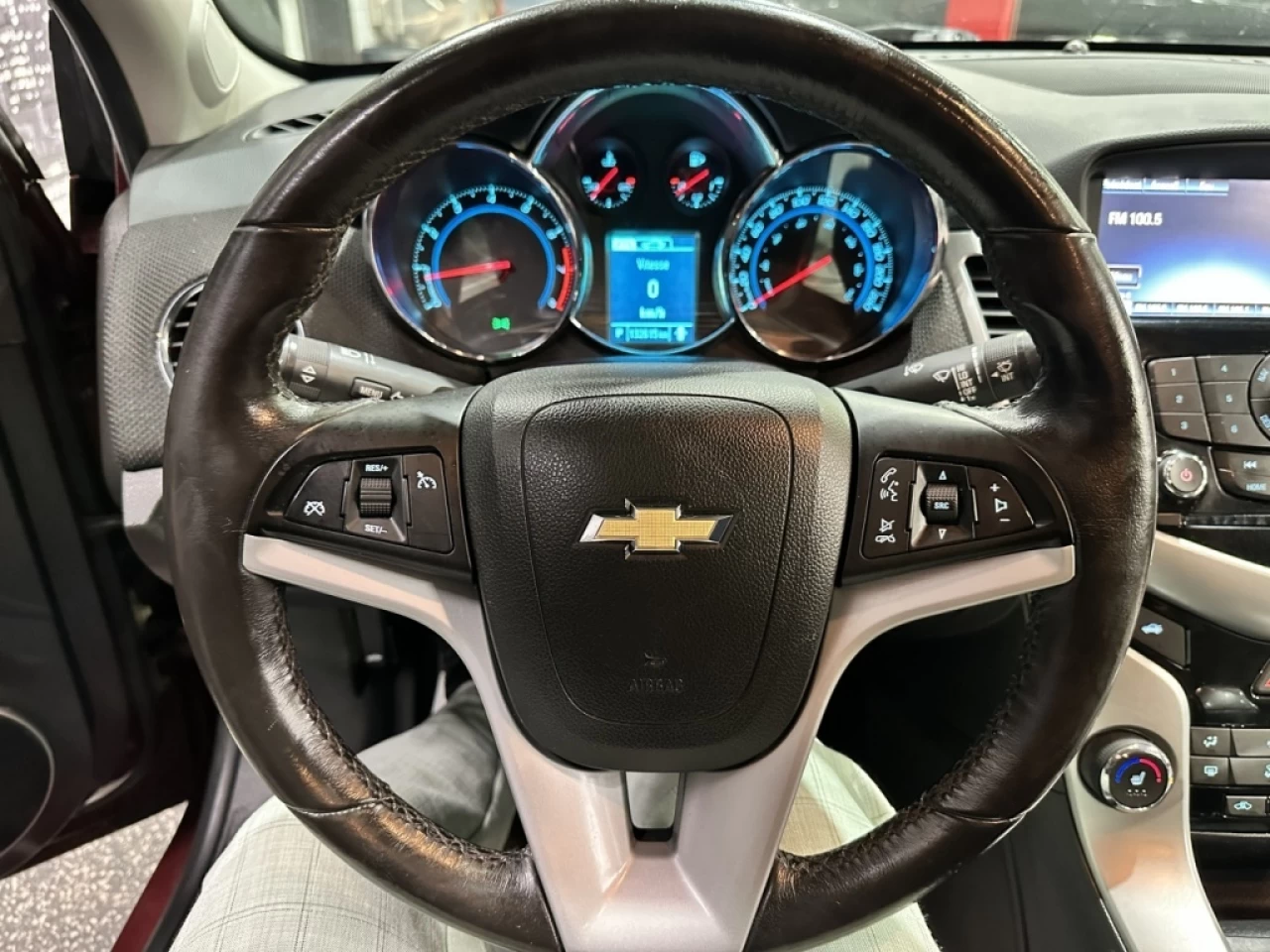 2015 Chevrolet Cruze 4dr Sdn 2LT Main Image