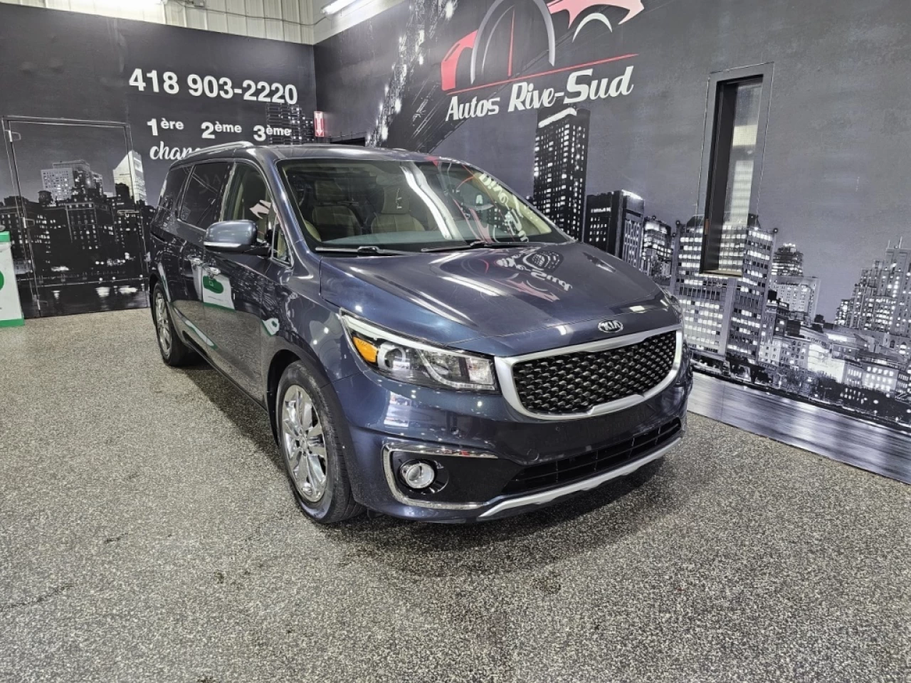 2017 Kia Sedona SXL V6 FULL LOAD CUIR TOIT SEULEMENT 142 700KM Image principale