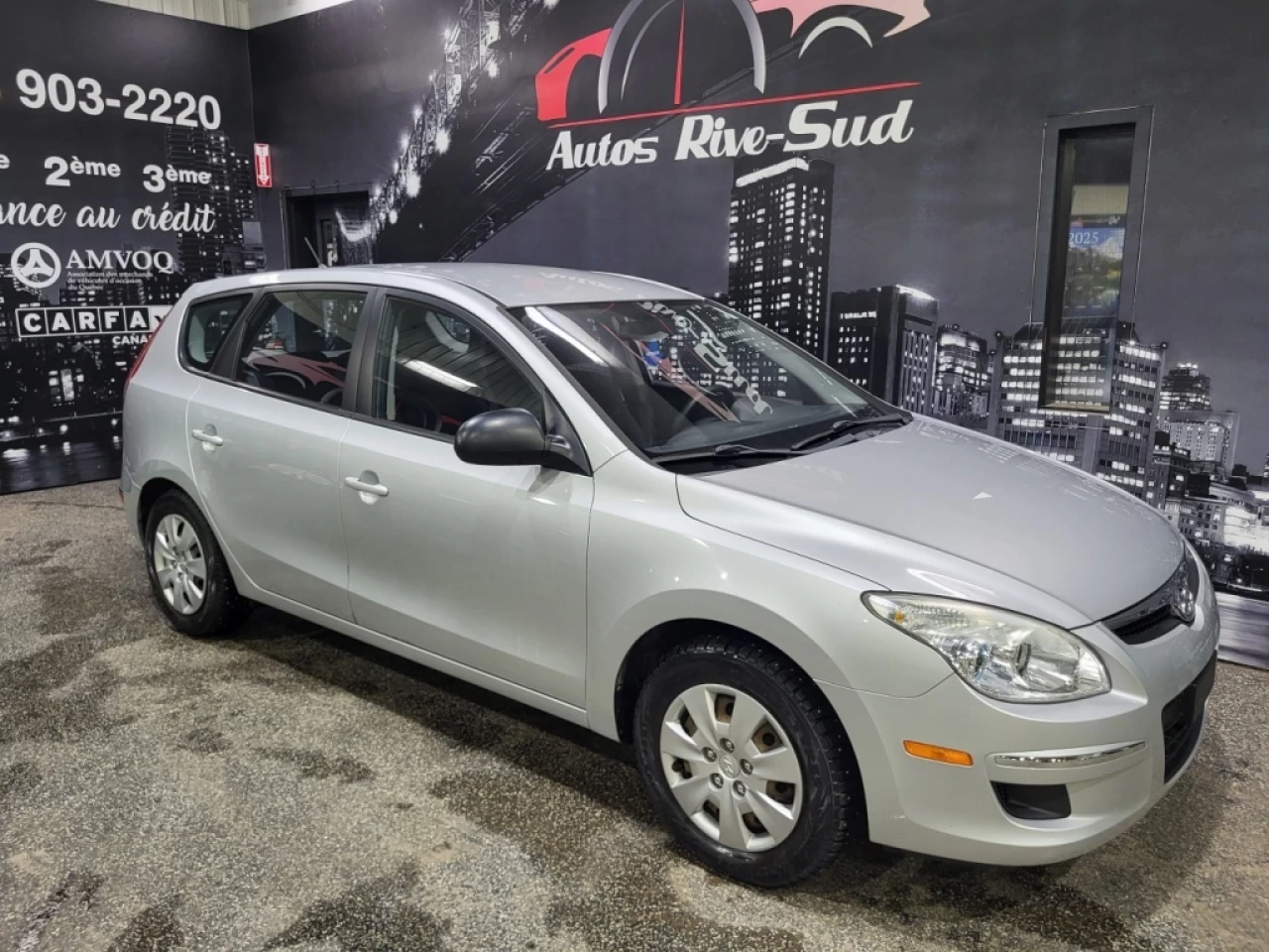 2009 Hyundai Elantra Touring L A/C BANC CHAUFFANTS MANUELLE  AVEC 111 200KM Image principale