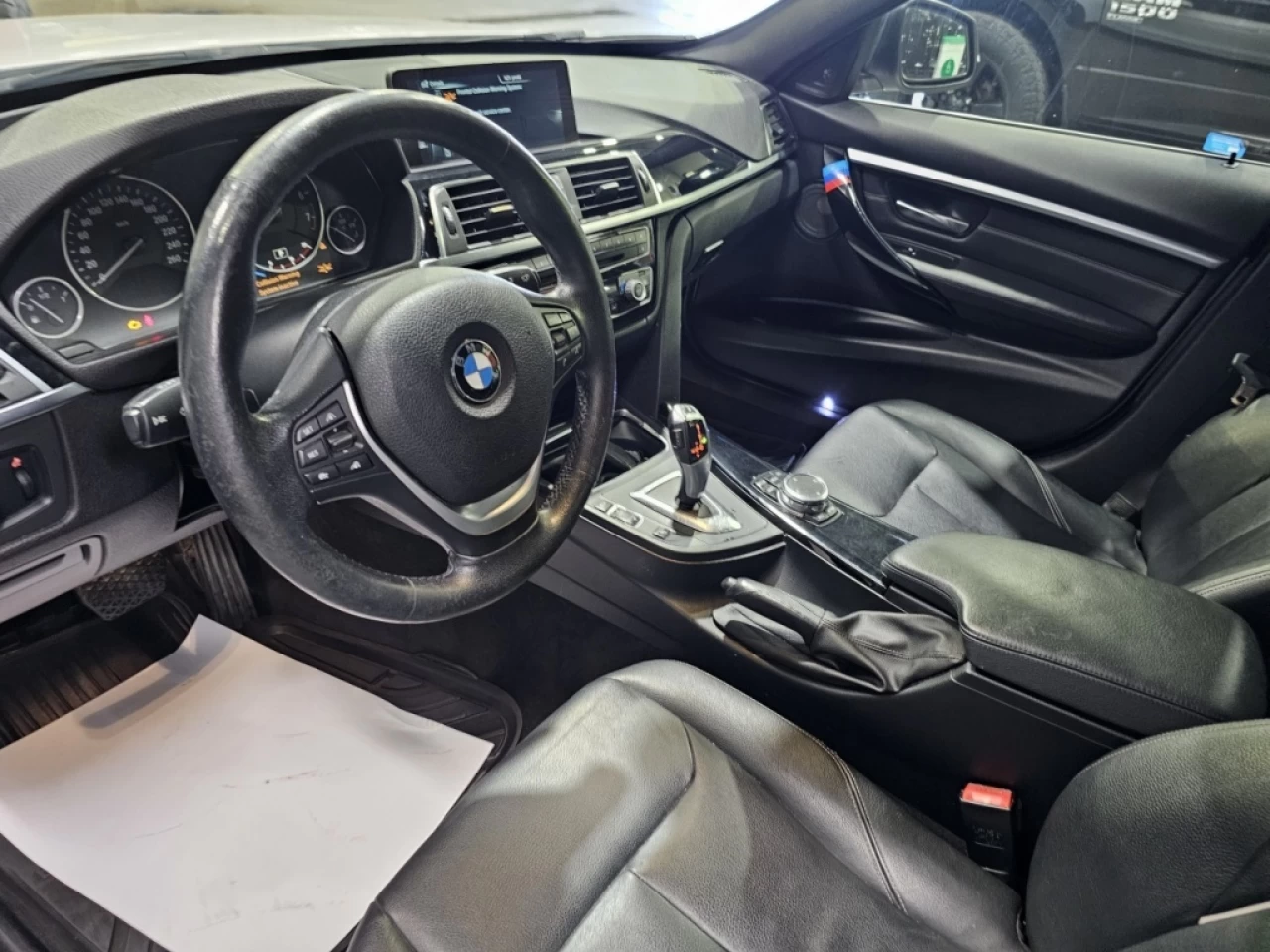 2016 BMW 3 Series 328I XDRIVE TOIT CUIR TRÈS PROPRE 159 800KM Main Image