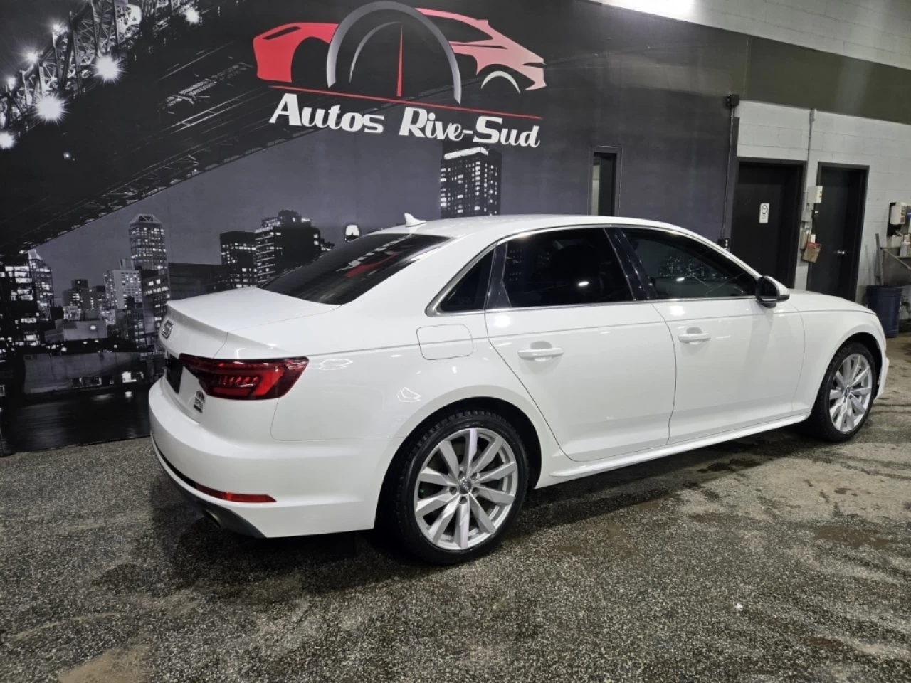 2018 Audi berline A4 KOMFORT QUATTRO FULL ÉQUIPÉ SEULEMENT 117 500KM Image principale