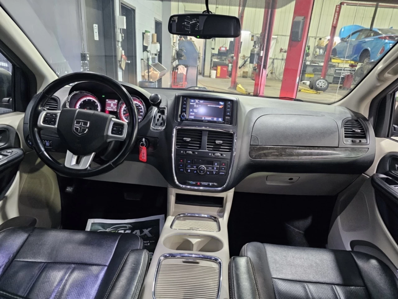 2018 Dodge Grand Caravan CREW STOW AND GO CUIR AVEC 181 900KM Main Image