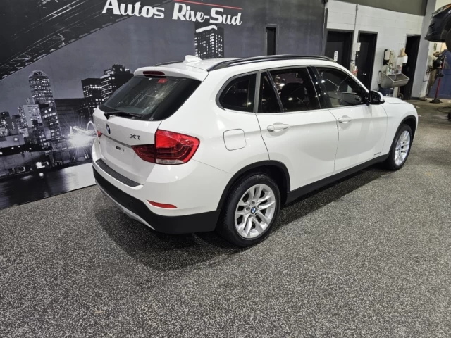 BMW X1 XDRIVE28I TOIT PANO CUIR SEULEMENT 134 000KM 2015