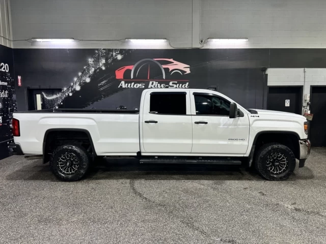 GMC SIERRA 2500HD 6.0L CREWCAB BOITE 8 PIED SEULEMENT 143 600KM 2018