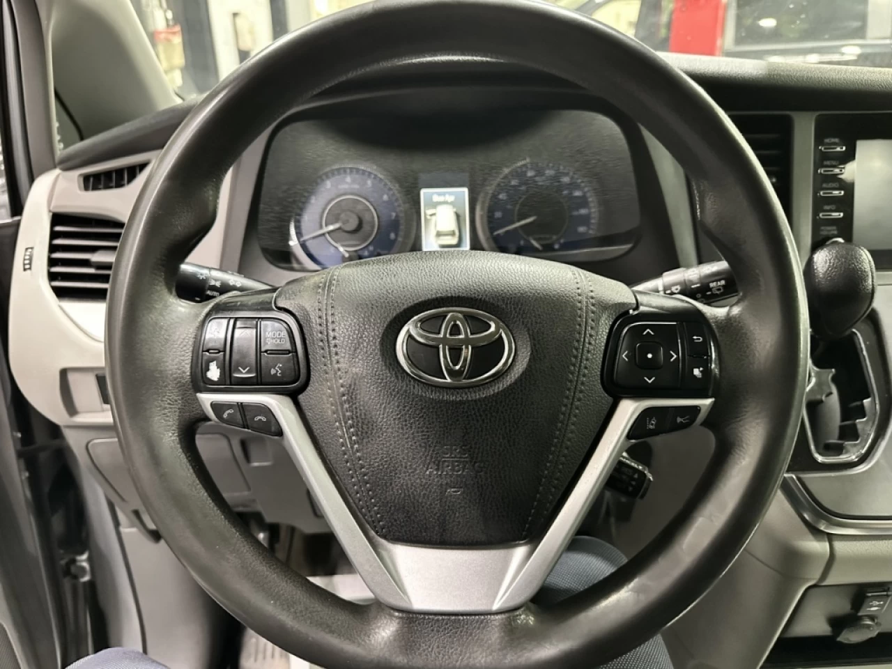 2018 Toyota Sienna LE 7 PASSAGERS A/C CAMERA SEULEMENT 118 300KM Main Image