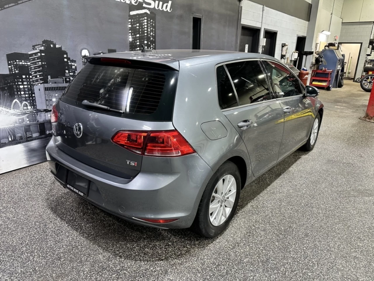 2017 Volkswagen Golf Trendline AUTOMATIQUE FULL ÉQUIPÉ SEULEMENT 161 70 Main Image