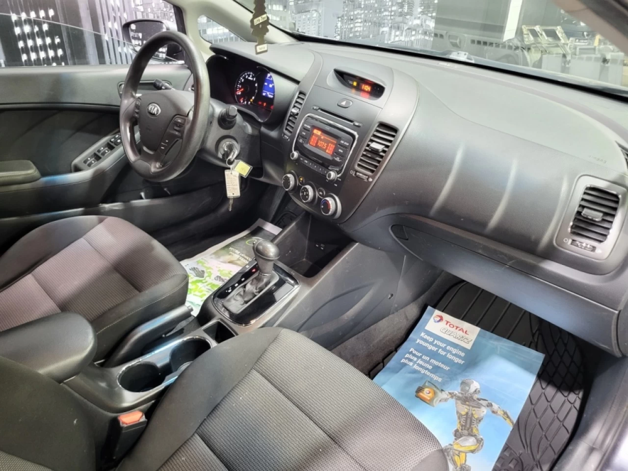 2018 Kia Forte LX AUTOMATIQUE A/C SEULEMENT 77 000KM Main Image