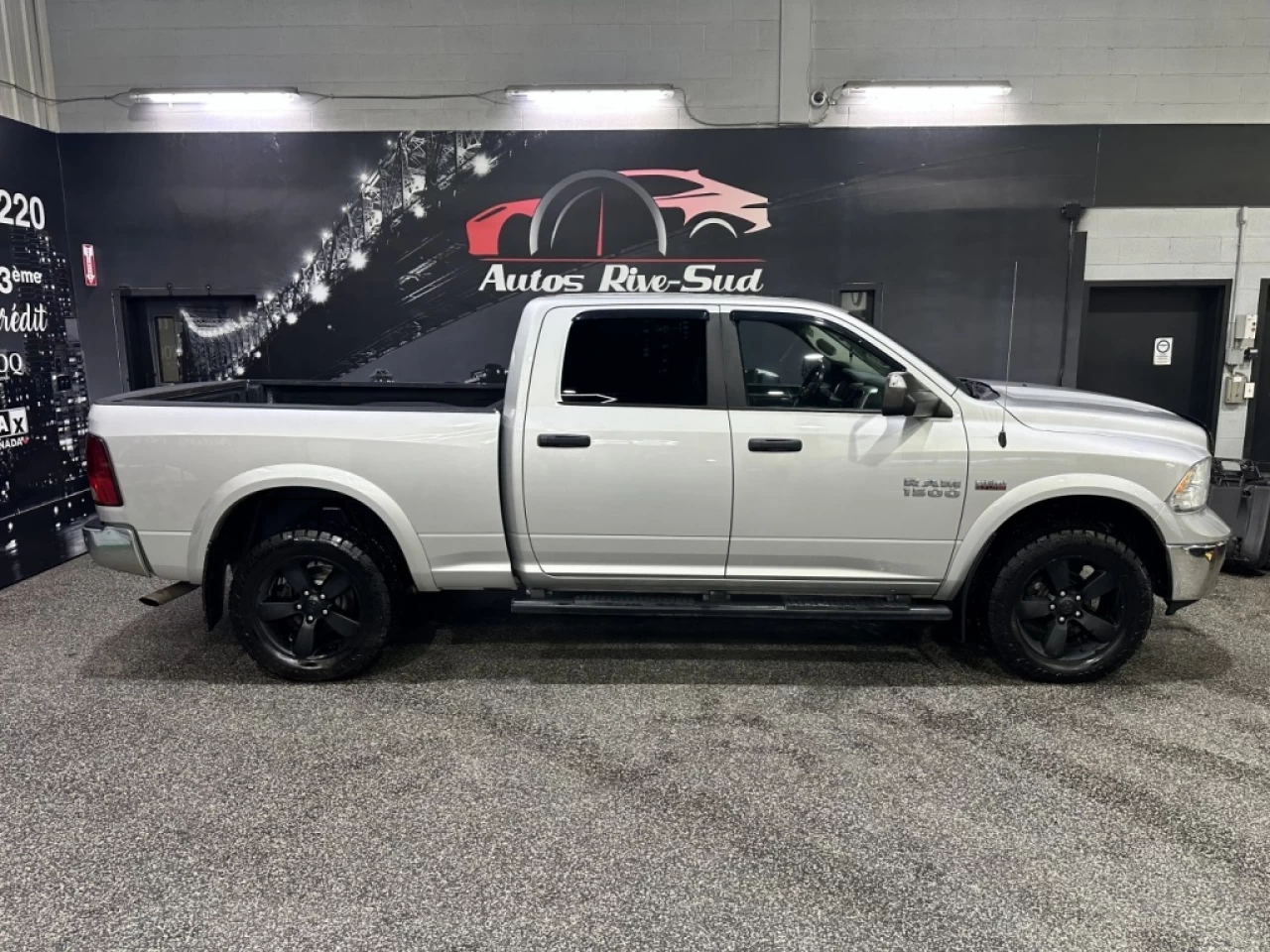 2017 Ram 1500 4WD Crew Cab 149  Outdoorsman Image principale