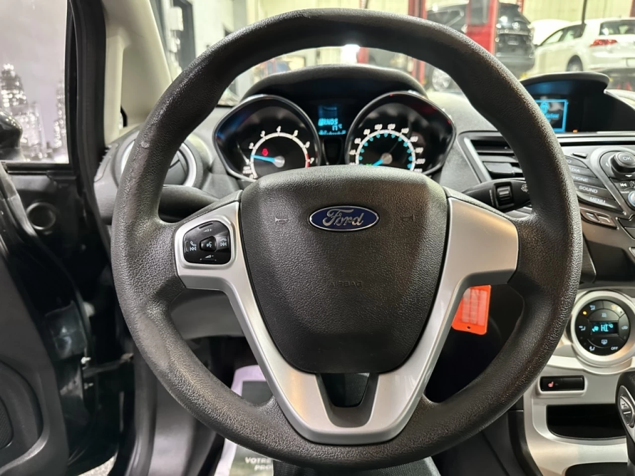 2014 Ford Fiesta SE AUTOMATIQUE A/C SEULEMENT 165 700KM Image principale