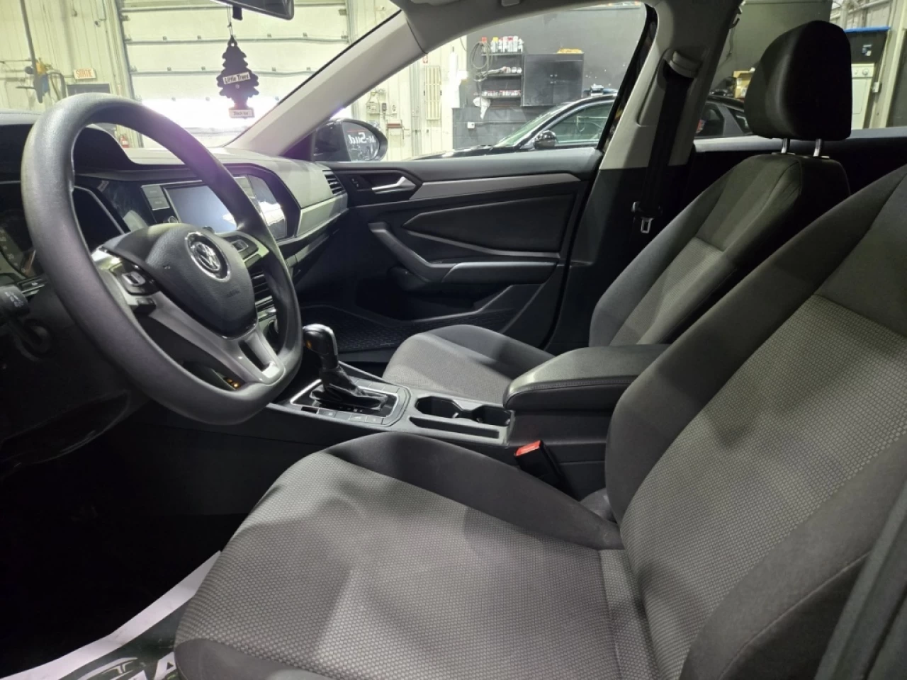 2019 Volkswagen Jetta Comfortline Auto Main Image