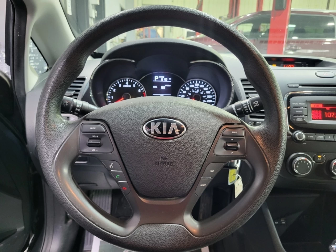 2018 Kia Forte LX AUTOMATIQUE A/C SEULEMENT 77 000KM Main Image